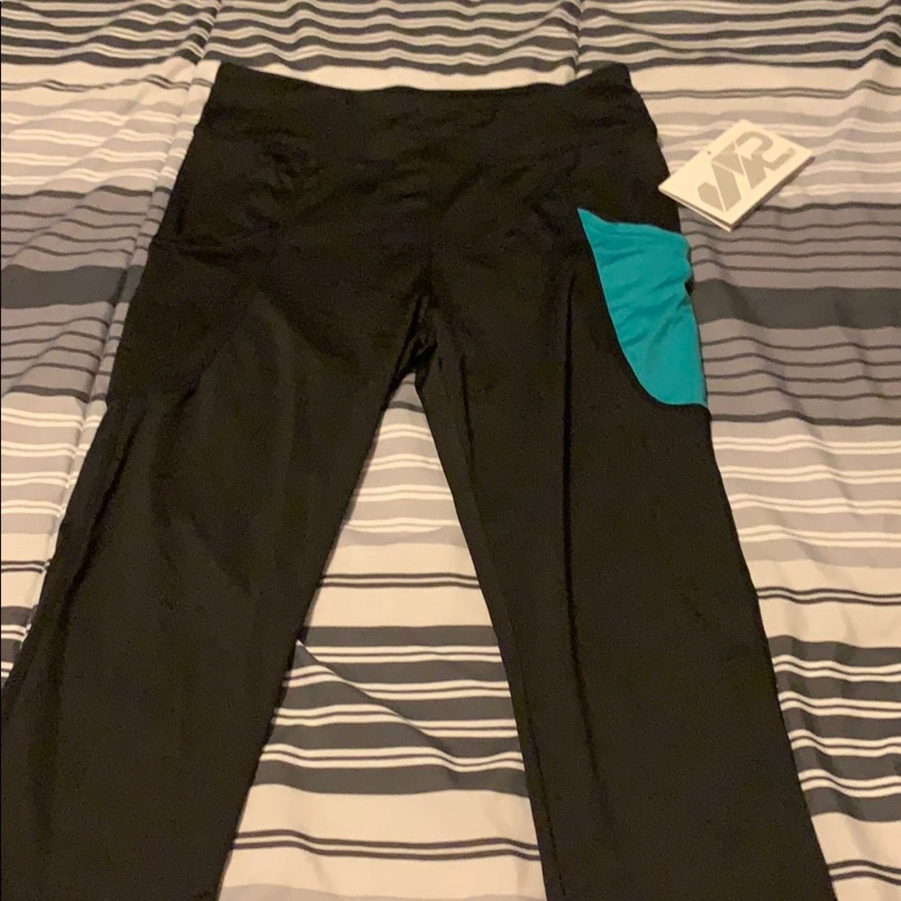 S2 Sportswear Women’s Capri Athletic Leggings